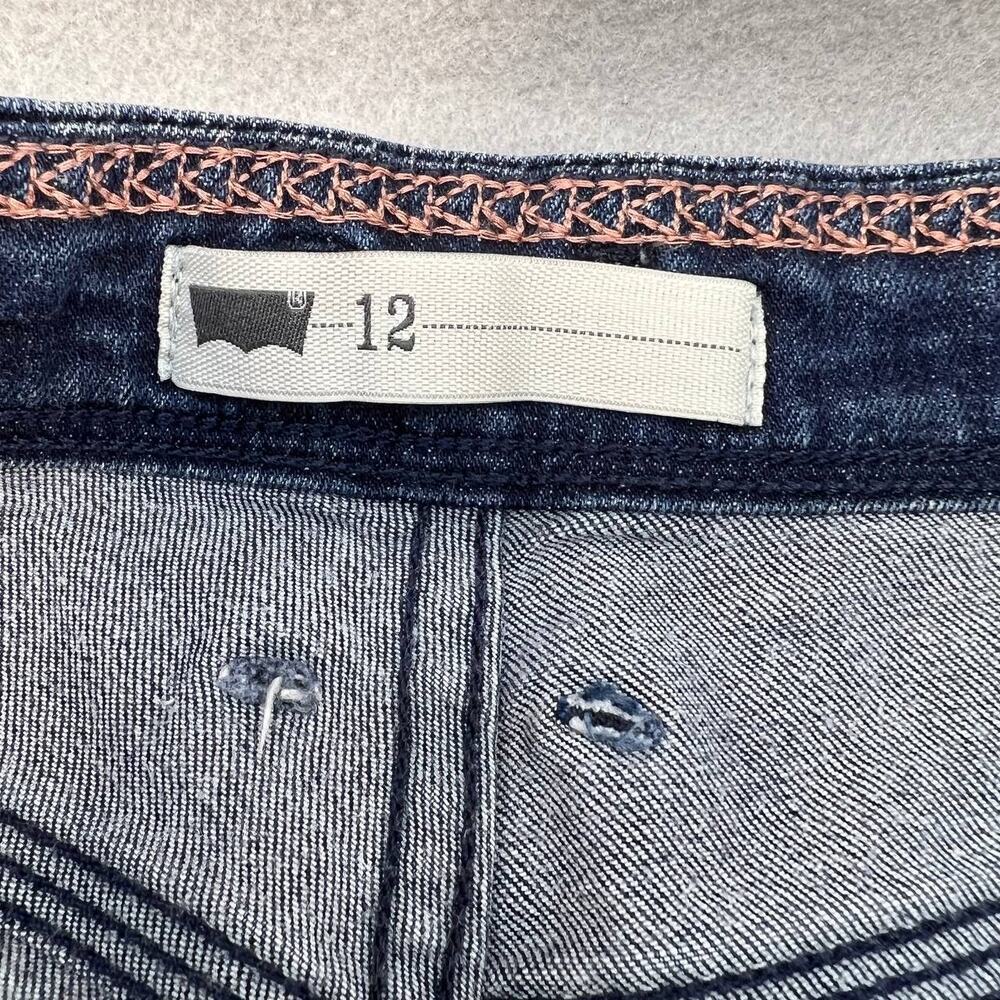 Levi's Women's Jean Shorts Size 12 W31 Medium Wash - Picture 9 of 11